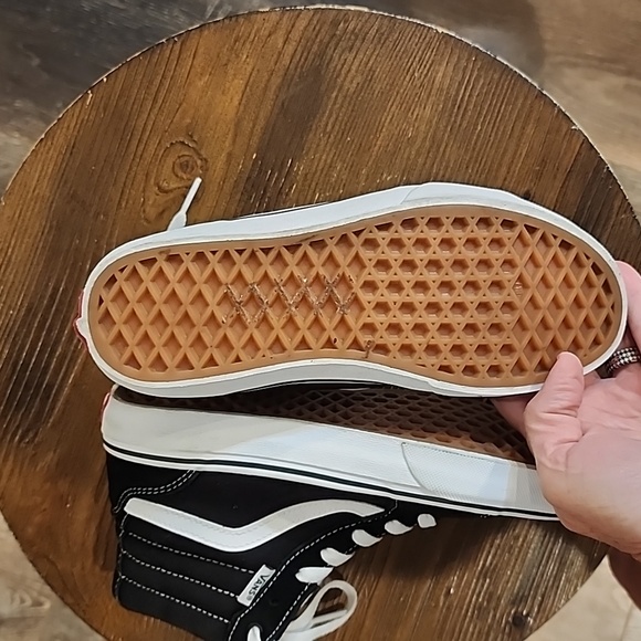 Worn once Black and white hightop vans youth sz 4 - Picture 5 of 7